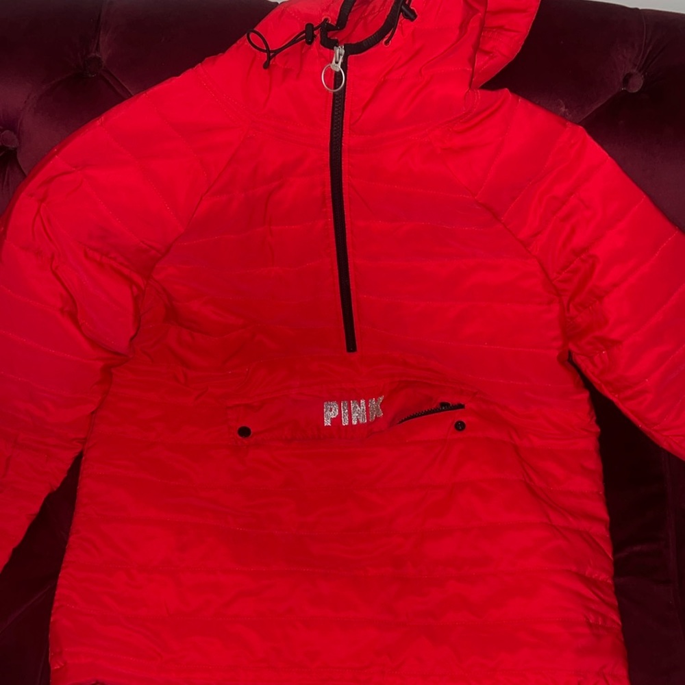 I’m selling a pullover jacket it’s. Been worn before it’s a real cute hoodie